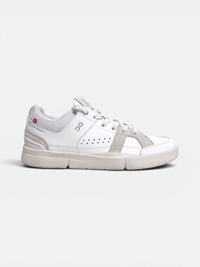 ON - The Roger Clubhouse In White | Size 7